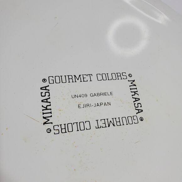 Vintage Mikasa Gabriele White Floral Enamel 2 handle cooking pot and enamel bowl - Picture 9 of 10